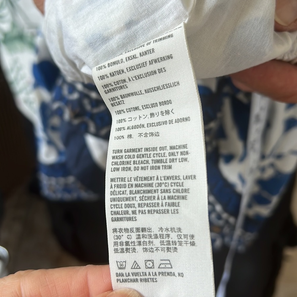 Mini Hollister Skirt. Cotton.  Juniors. M 
L 14 inches and waist 26 inches. - Picture 9 of 9